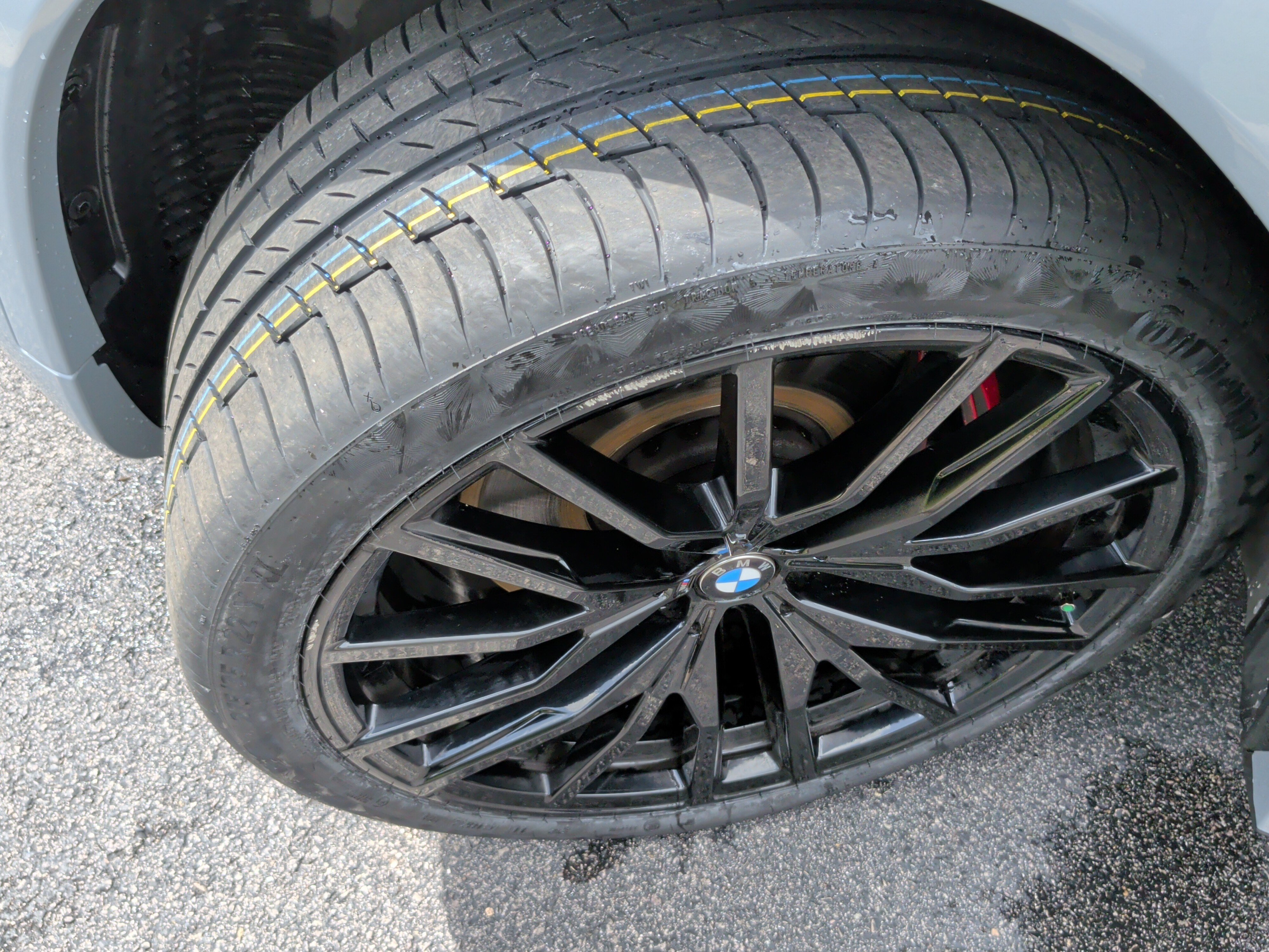 Certified 2024 BMW X6 xDrive40i w/ Premium Package AWD/4WD image 13