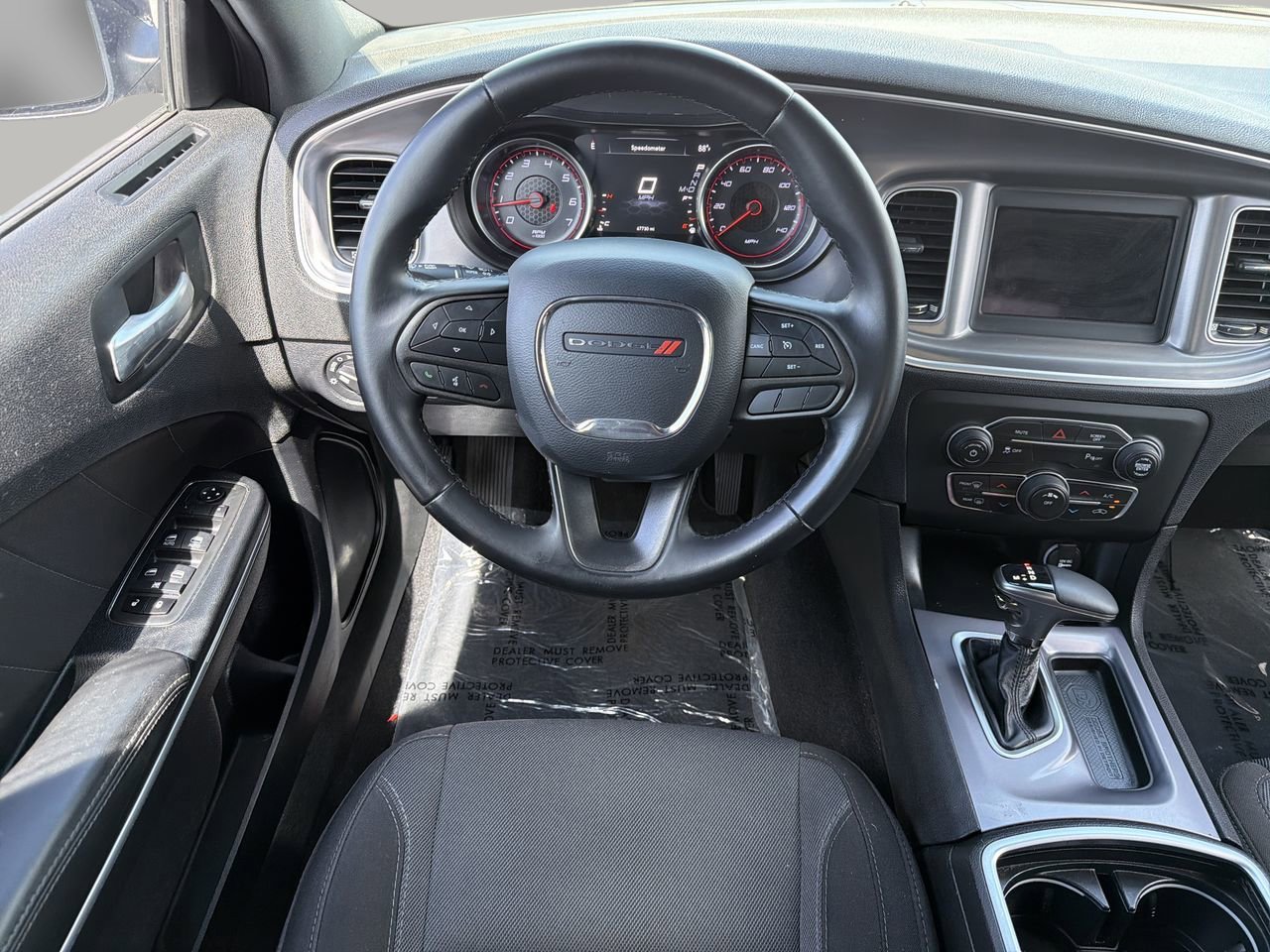 Used 2020 Dodge Charger SXT RWD image 12