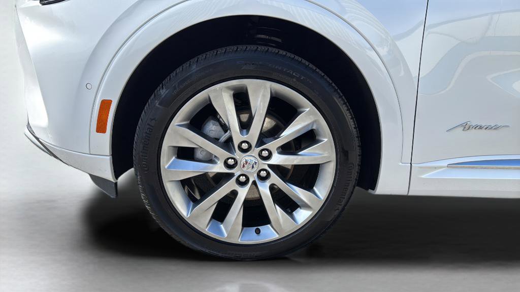 Used 2023 Buick Envision Avenir image 19