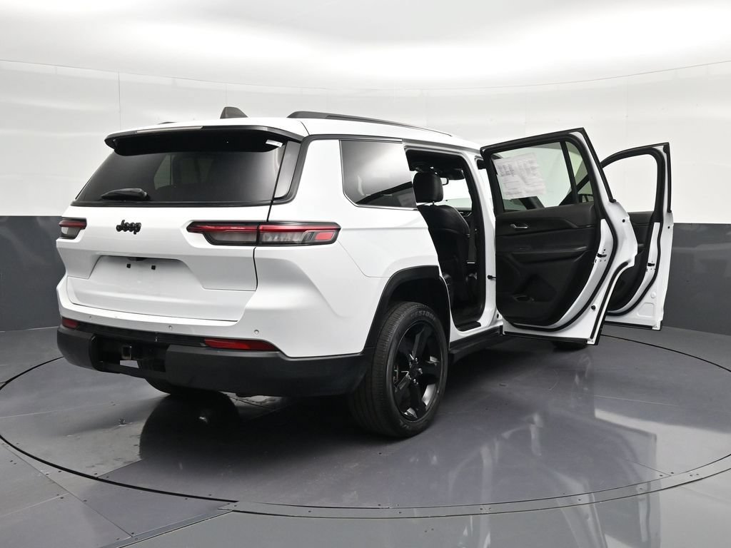 Used 2023 Jeep Grand Cherokee L Laredo RWD image 38