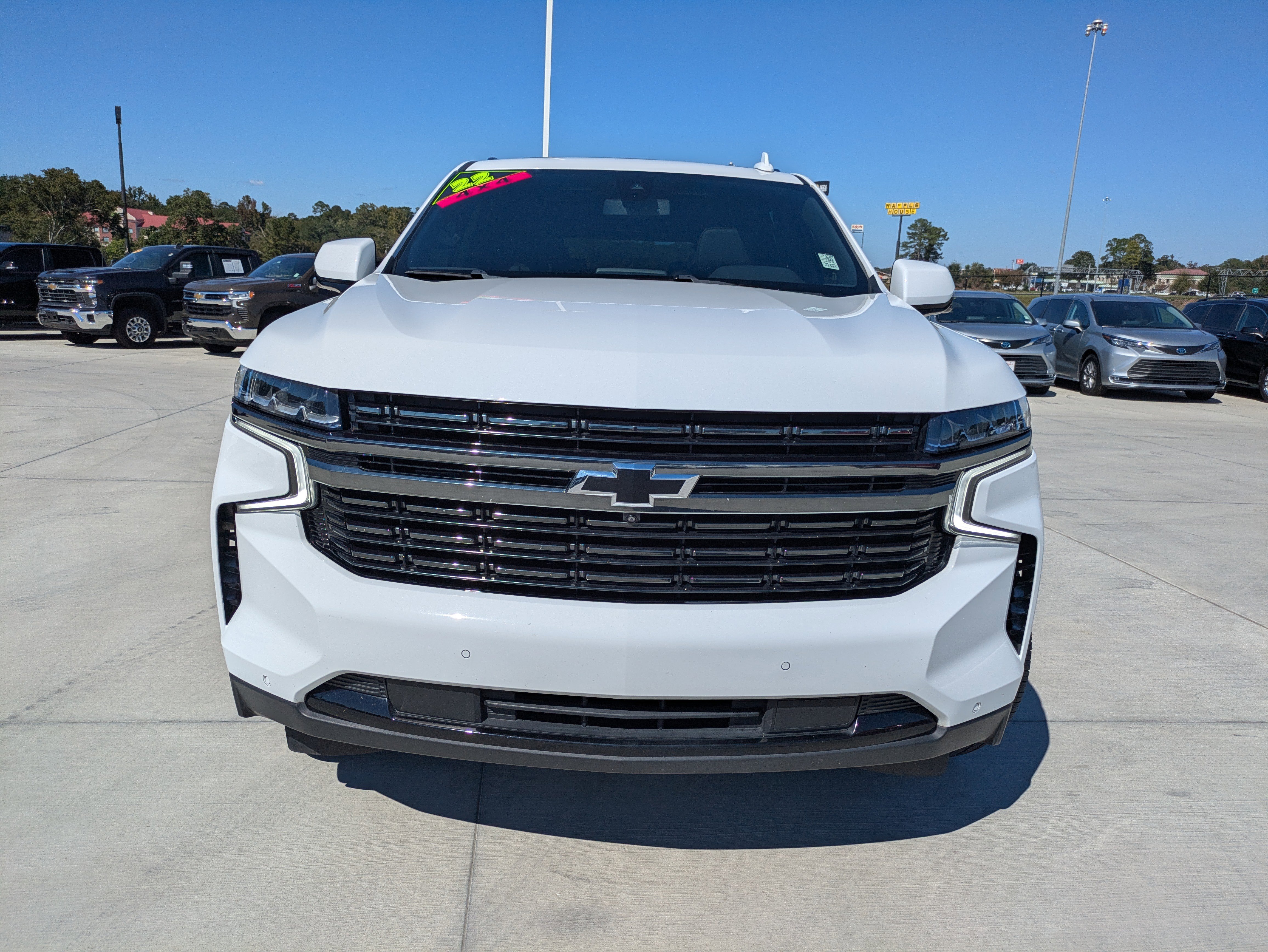 Used 2022 Chevrolet Tahoe RST w/ Luxury Package image 2