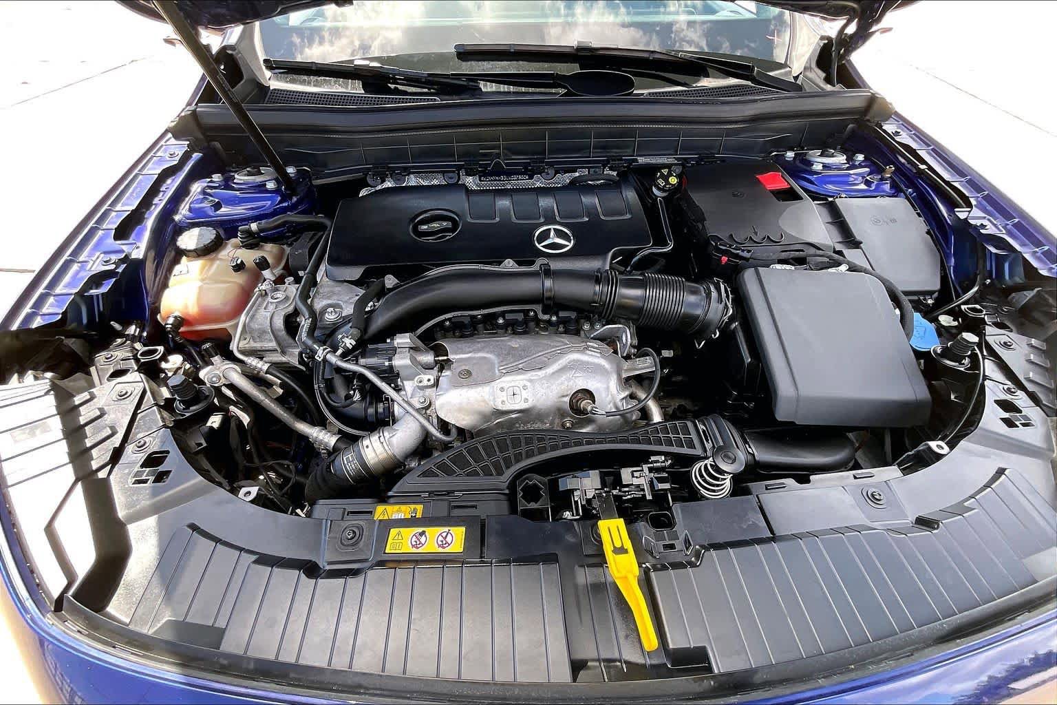 Used 2020 Mercedes-Benz GLB 250 4MATIC image 32