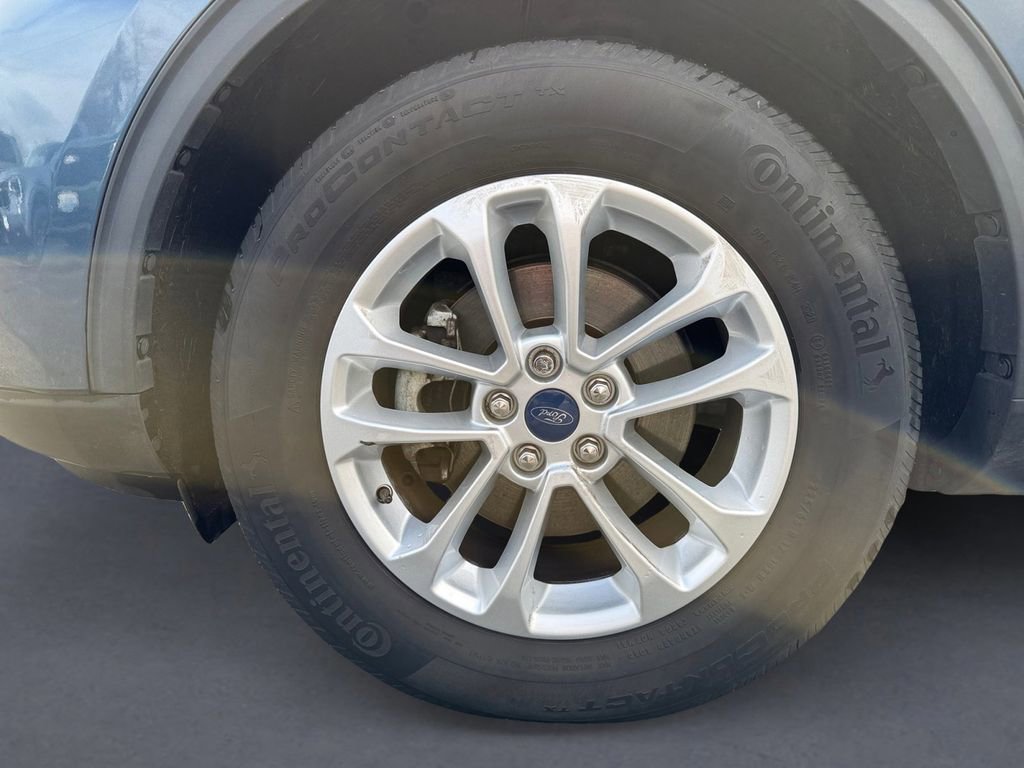 Used 2020 Ford Escape SE image 10