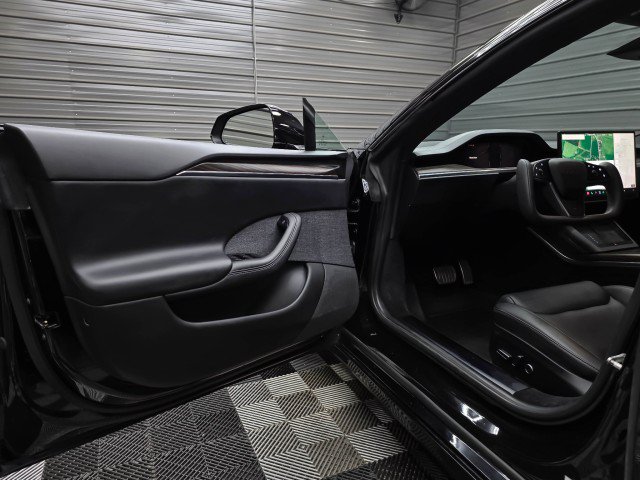 Used 2022 Tesla Model S AWD/4WD image 33