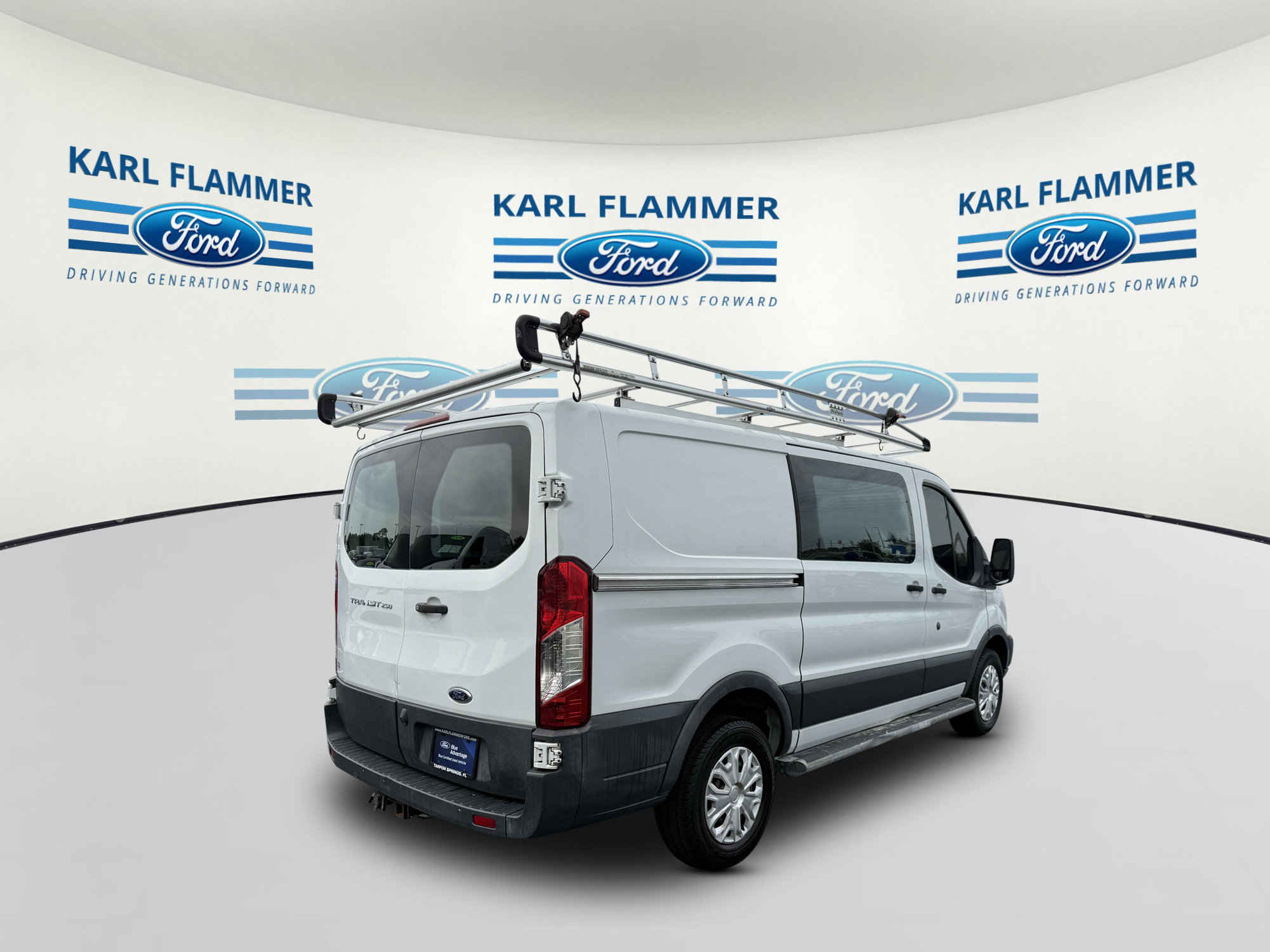 Certified 2018 Ford Transit 250 130 Low Roof w/ Exterior Upgrade Package RWD image 3