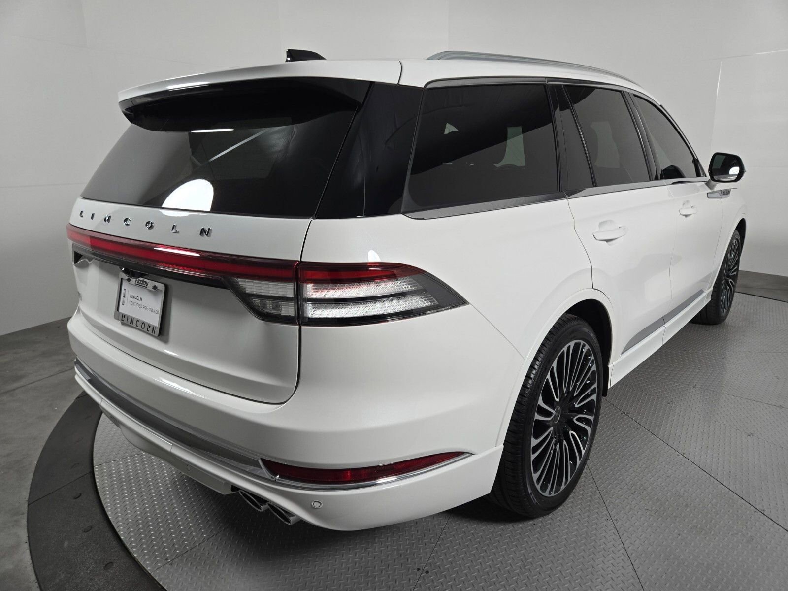 Certified 2025 Lincoln Aviator Black Label image 4