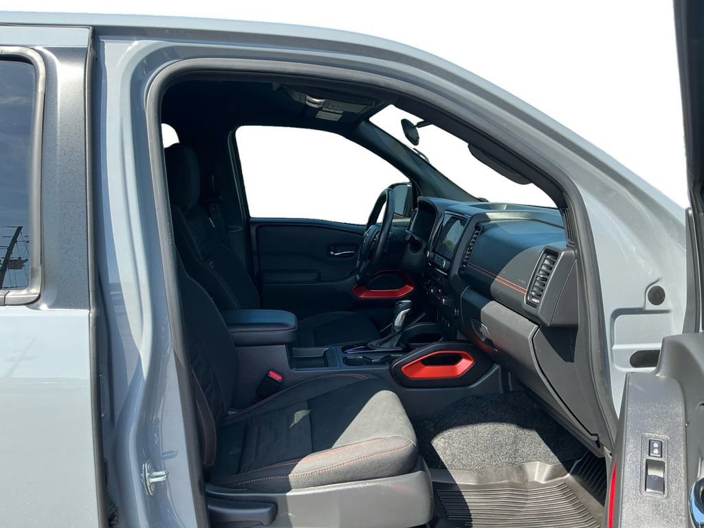 Used 2024 Nissan Frontier PRO-4X w/ Technology Package image 22