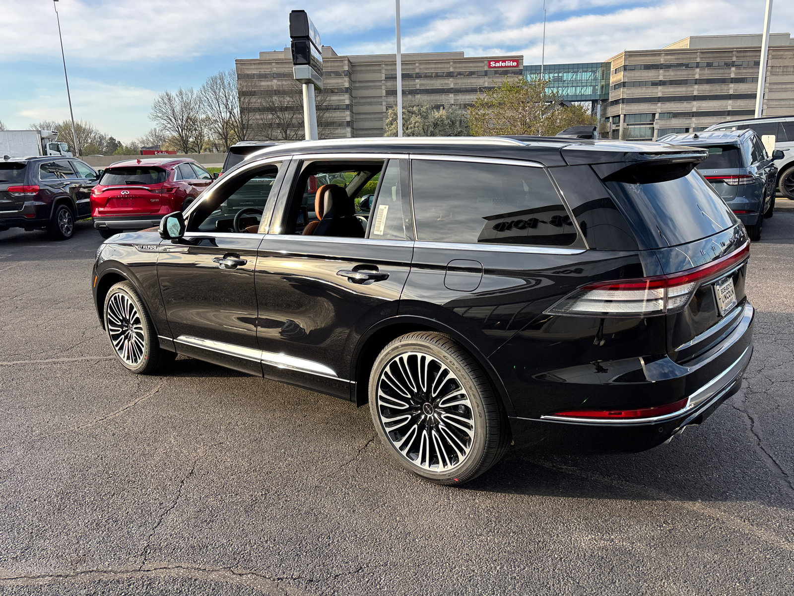 New 2026 Lincoln Aviator Black Label AWD/4WD image 5