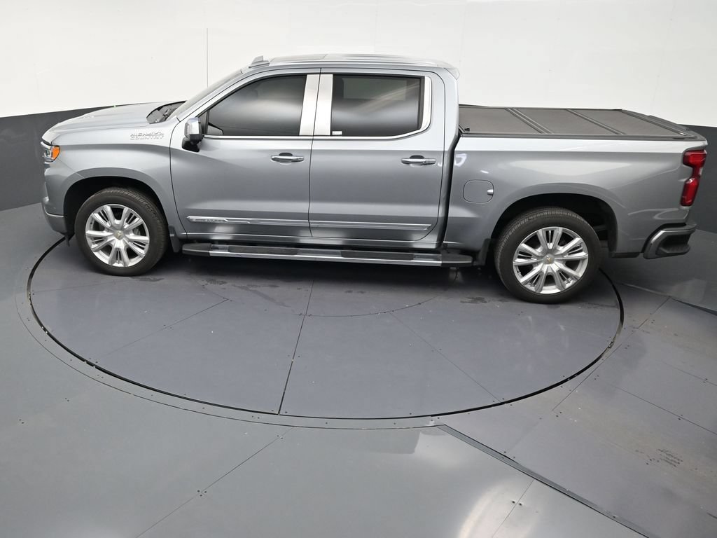 Used 2024 Chevrolet Silverado 1500 High Country w/ High Country Premium Package AWD/4WD image 13