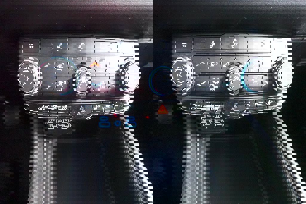 Used 2022 Dodge Durango GT image 16