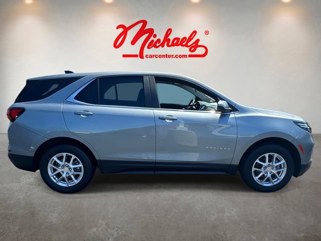 Used 2023 Chevrolet Equinox LT AWD/4WD image 2