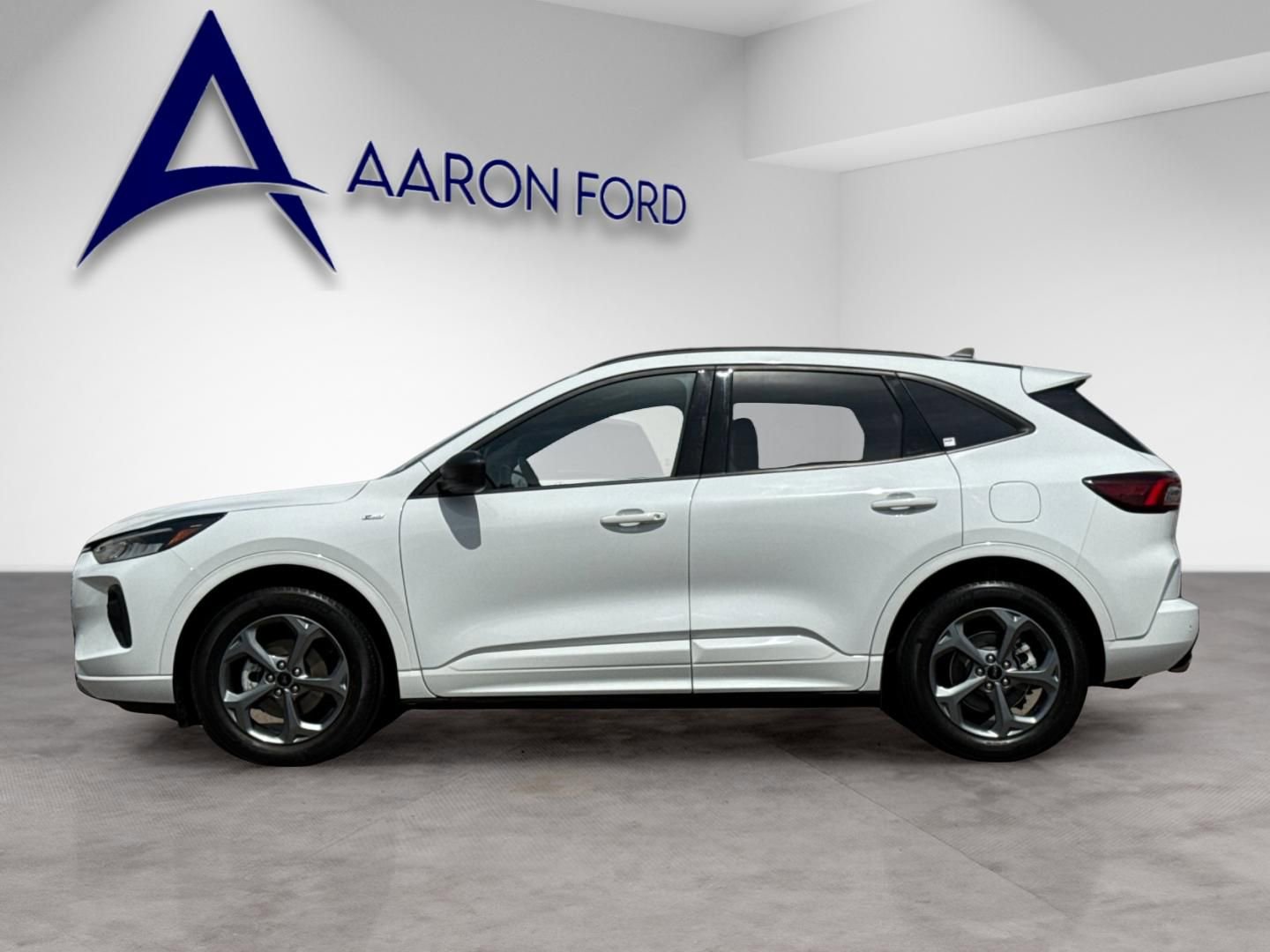 Used 2023 Ford Escape ST-Line w/ Tech Pack #1 image 3