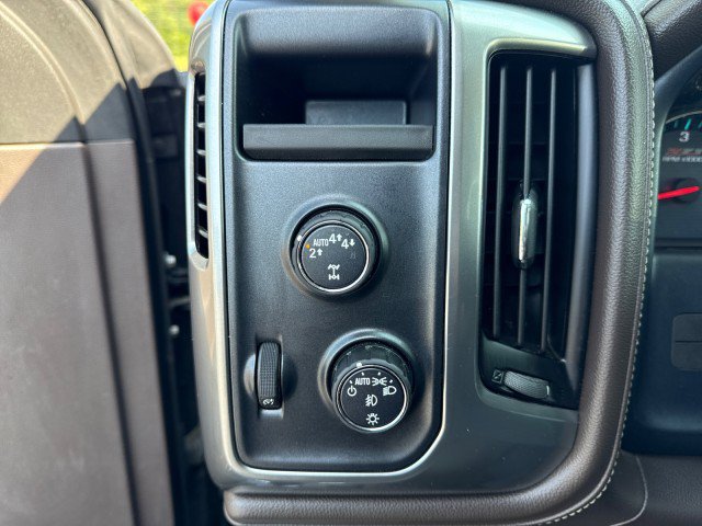 Used 2018 Chevrolet Silverado 1500 LTZ Z71 w/ LTZ Plus Package AWD/4WD image 19