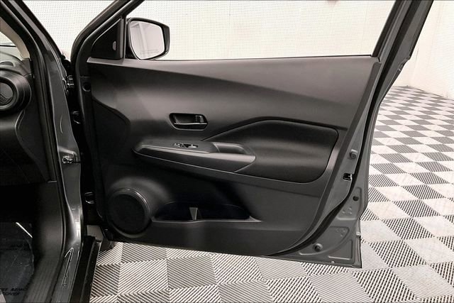 New 2025 Nissan Kicks Play S image 30
