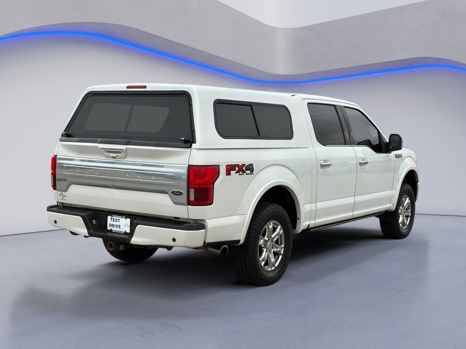 Used 2018 Ford F150 Platinum w/ Equipment Group 701A Luxury AWD/4WD image 3