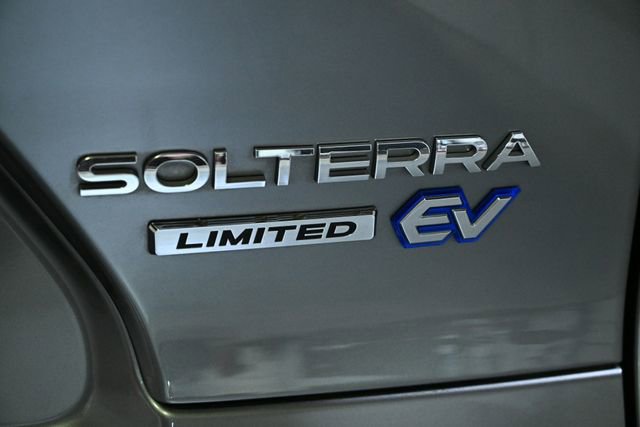 Used 2023 Subaru Solterra Limited image 13