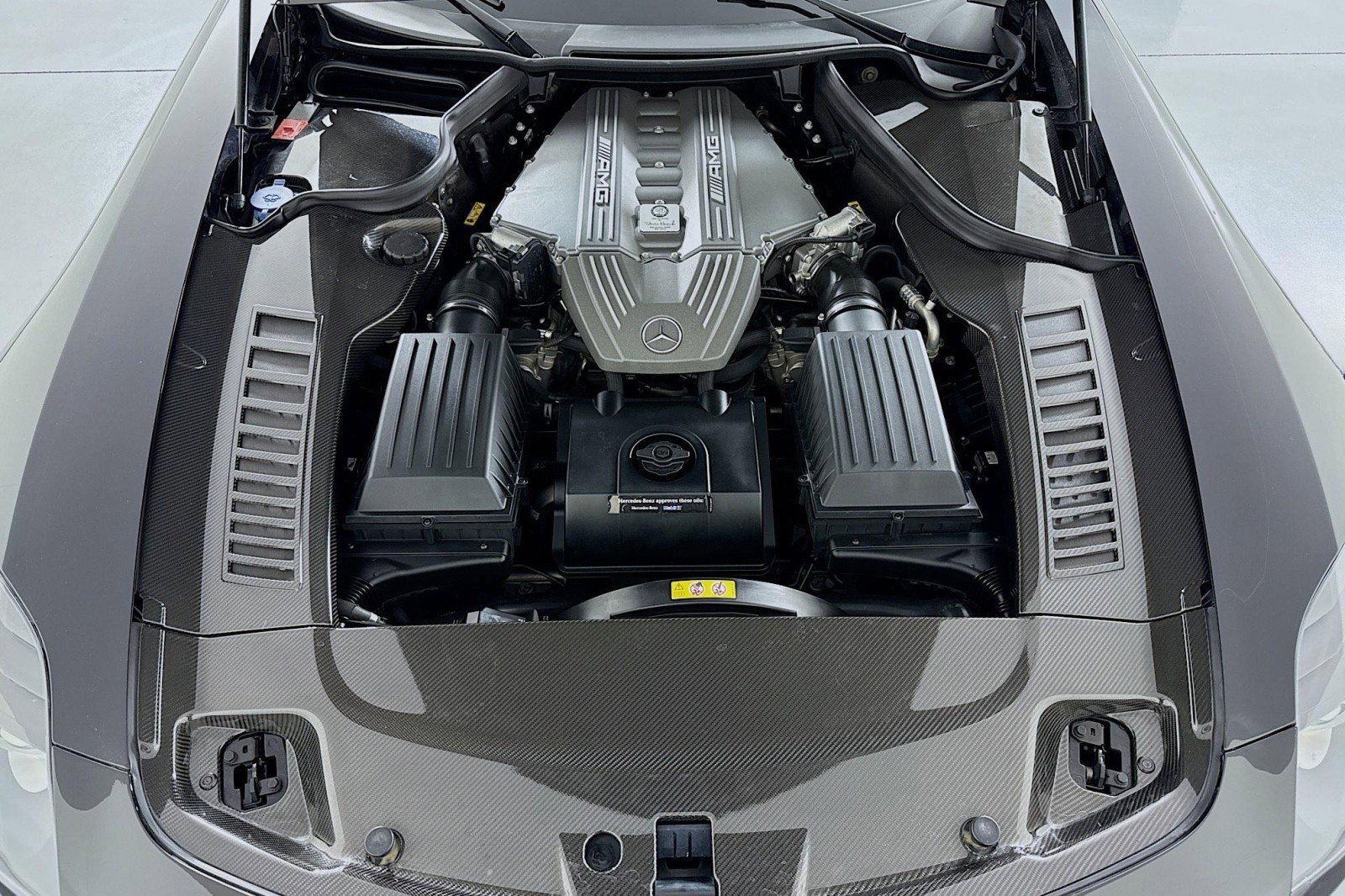 Used 2014 Mercedes-Benz SLS AMG GT Coupe image 13