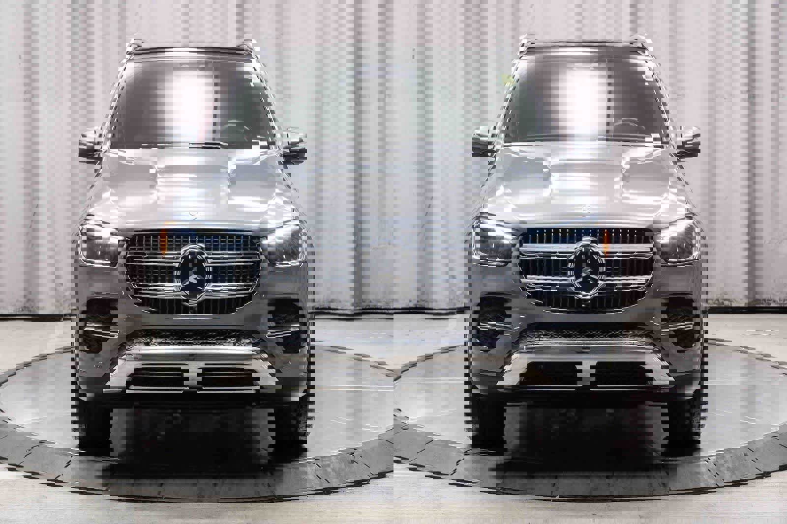 Used 2025 Mercedes-Benz GLE 450e 4MATIC image 6