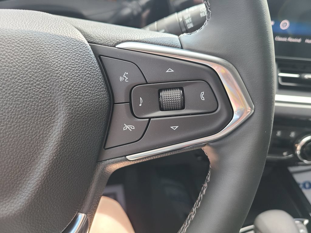 New 2026 Chevrolet Trax ACTIV w/ Driver Confidence Package FWD image 30
