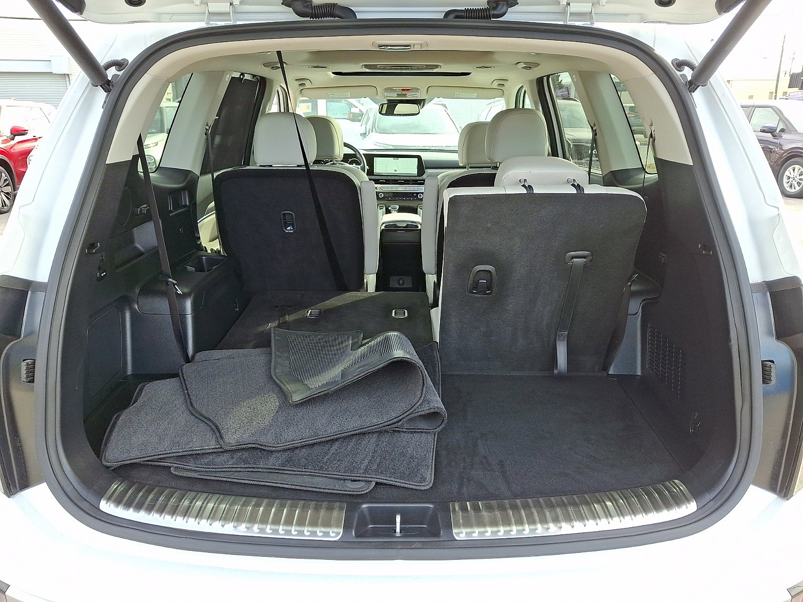 Used 2024 Kia Telluride SX w/ Towing Package image 34