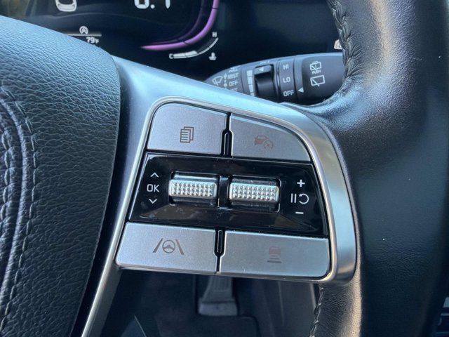 Used 2025 Kia Telluride S FWD image 25