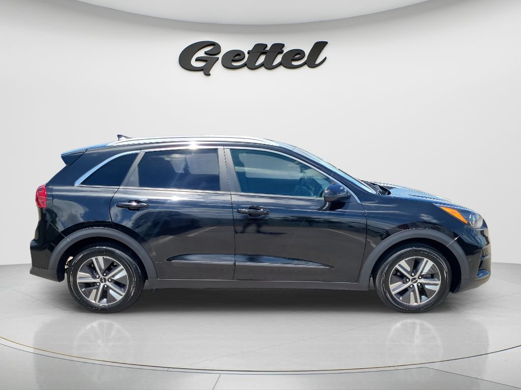 Used 2022 Kia Niro LXS FWD image 4