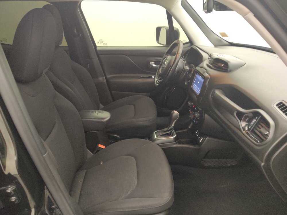 Used 2020 Jeep Renegade Altitude FWD image 21