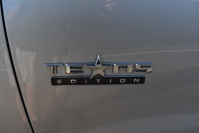 Used 2019 Chevrolet Silverado 1500 LT w/ Texas Edition AWD/4WD image 4