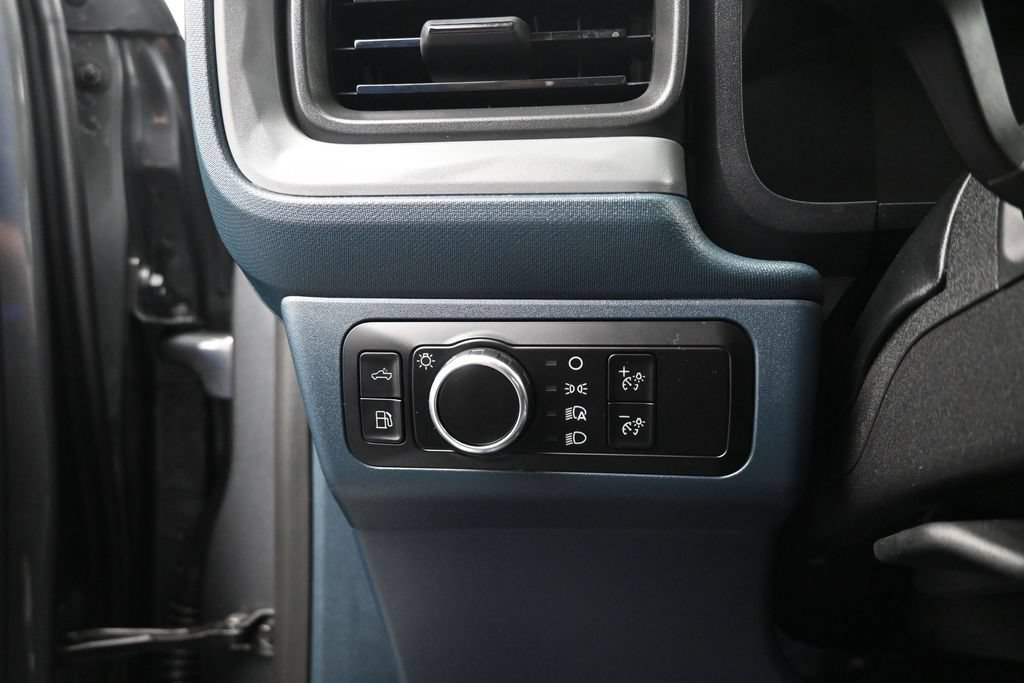 Used 2025 Ford Maverick XLT w/ Equipment Group 301A AWD/4WD image 16