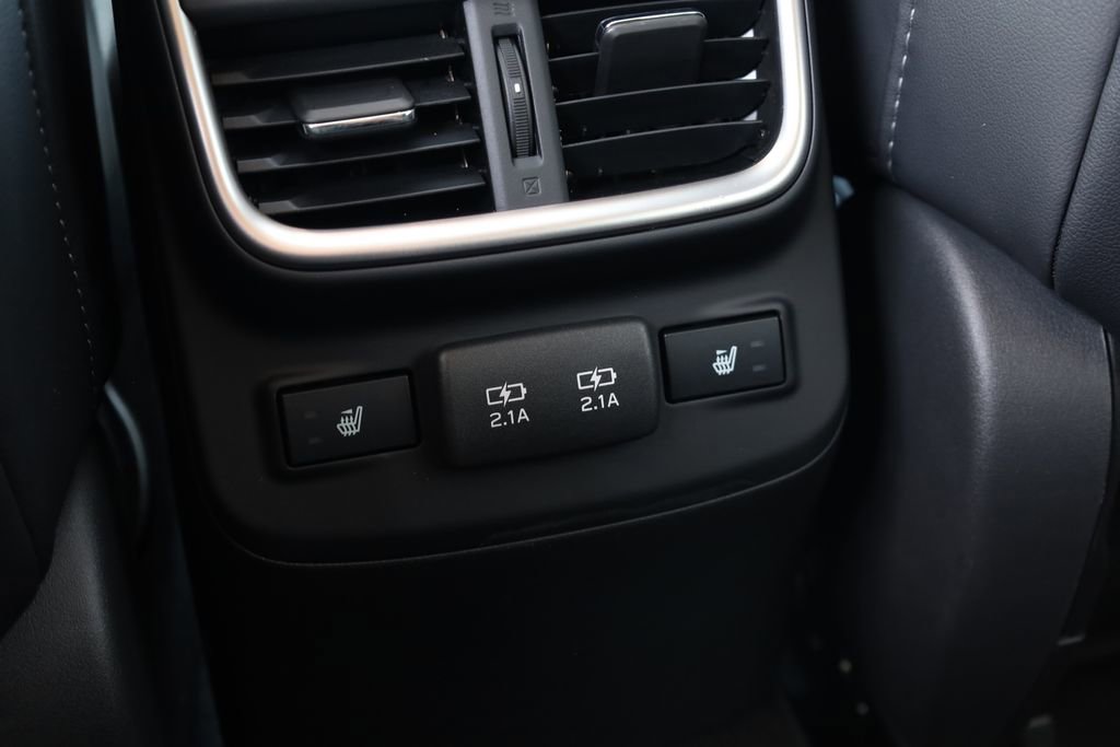 Used 2020 Subaru Outback Limited AWD/4WD image 23