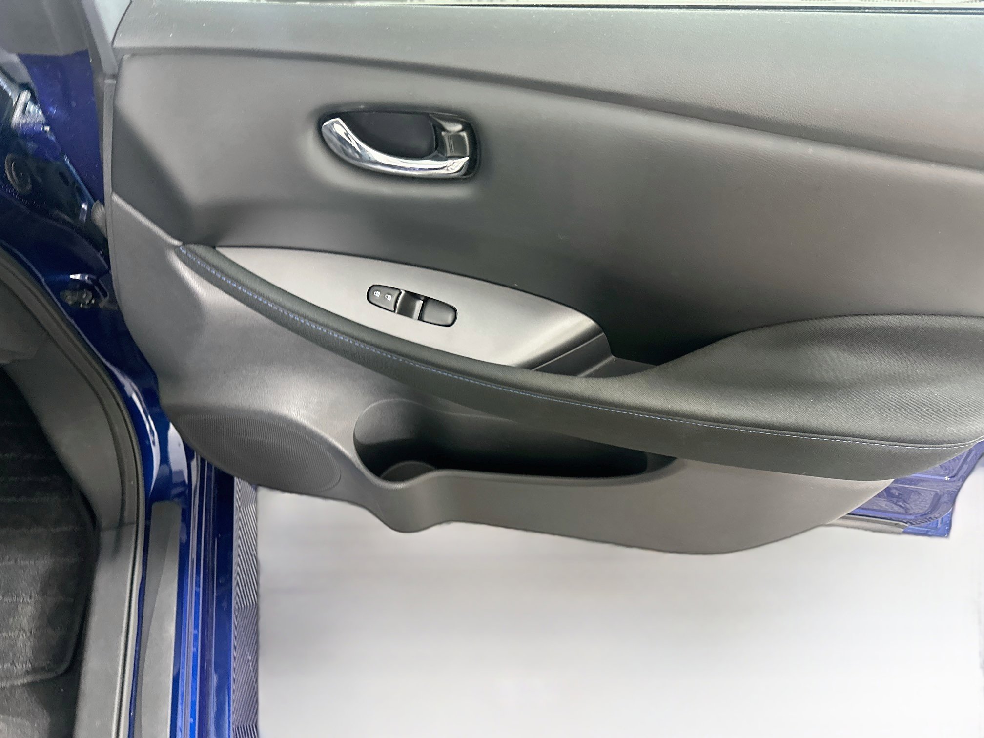 Used 2024 Nissan Leaf S FWD image 29