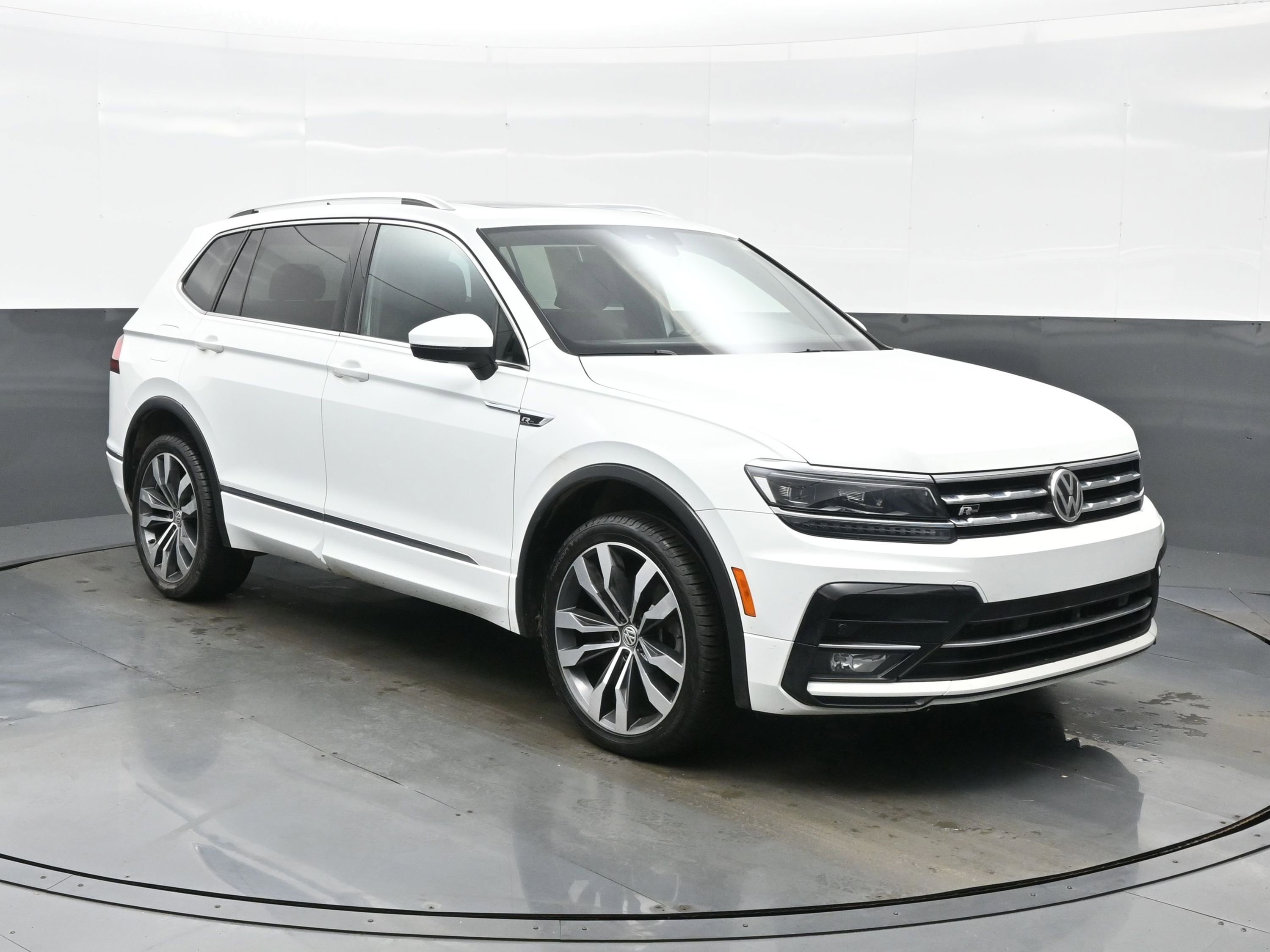 Used 2021 Volkswagen Tiguan SEL Premium R-Line image 8