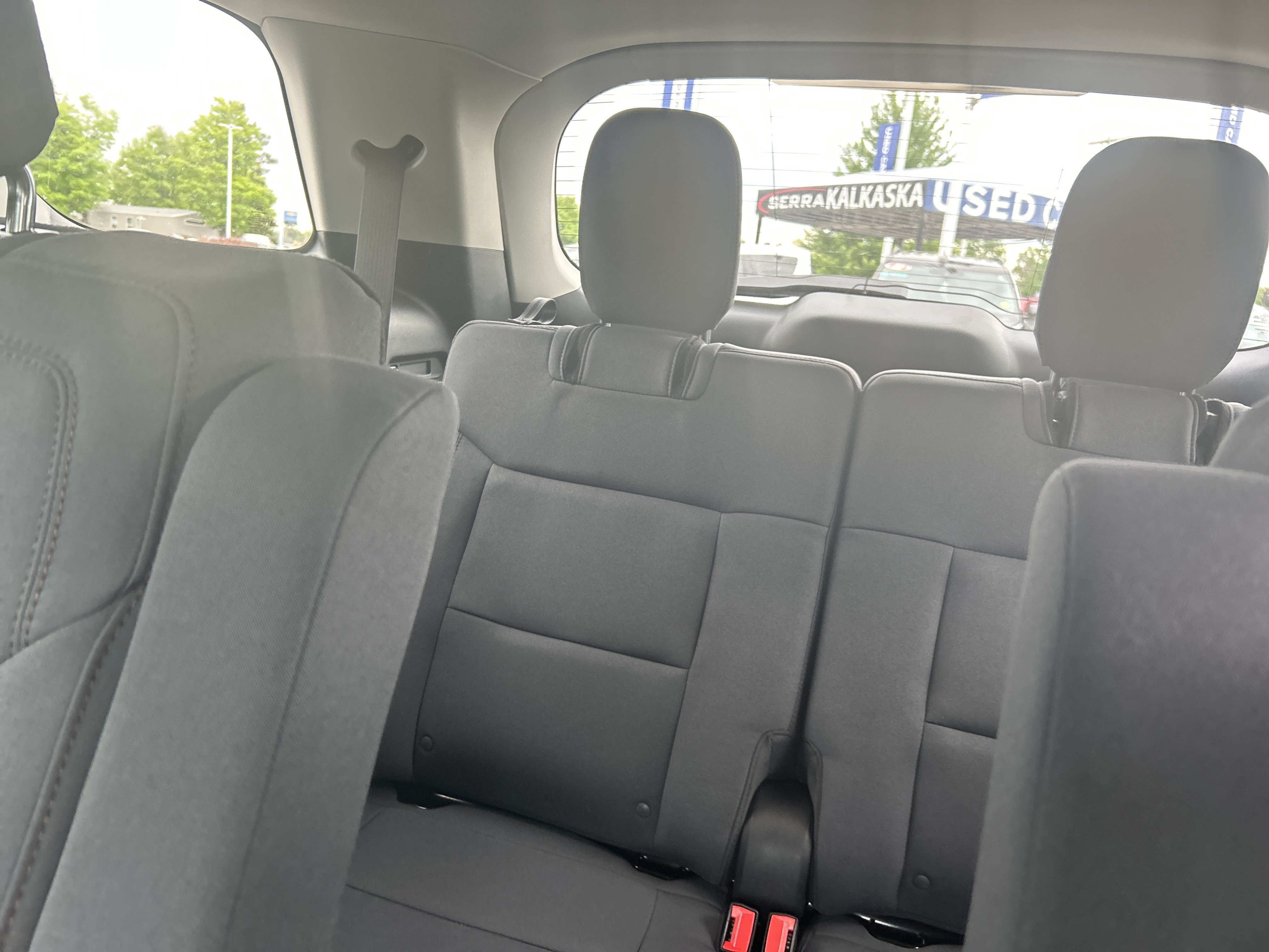 Used 2025 Ford Explorer Active AWD/4WD image 15