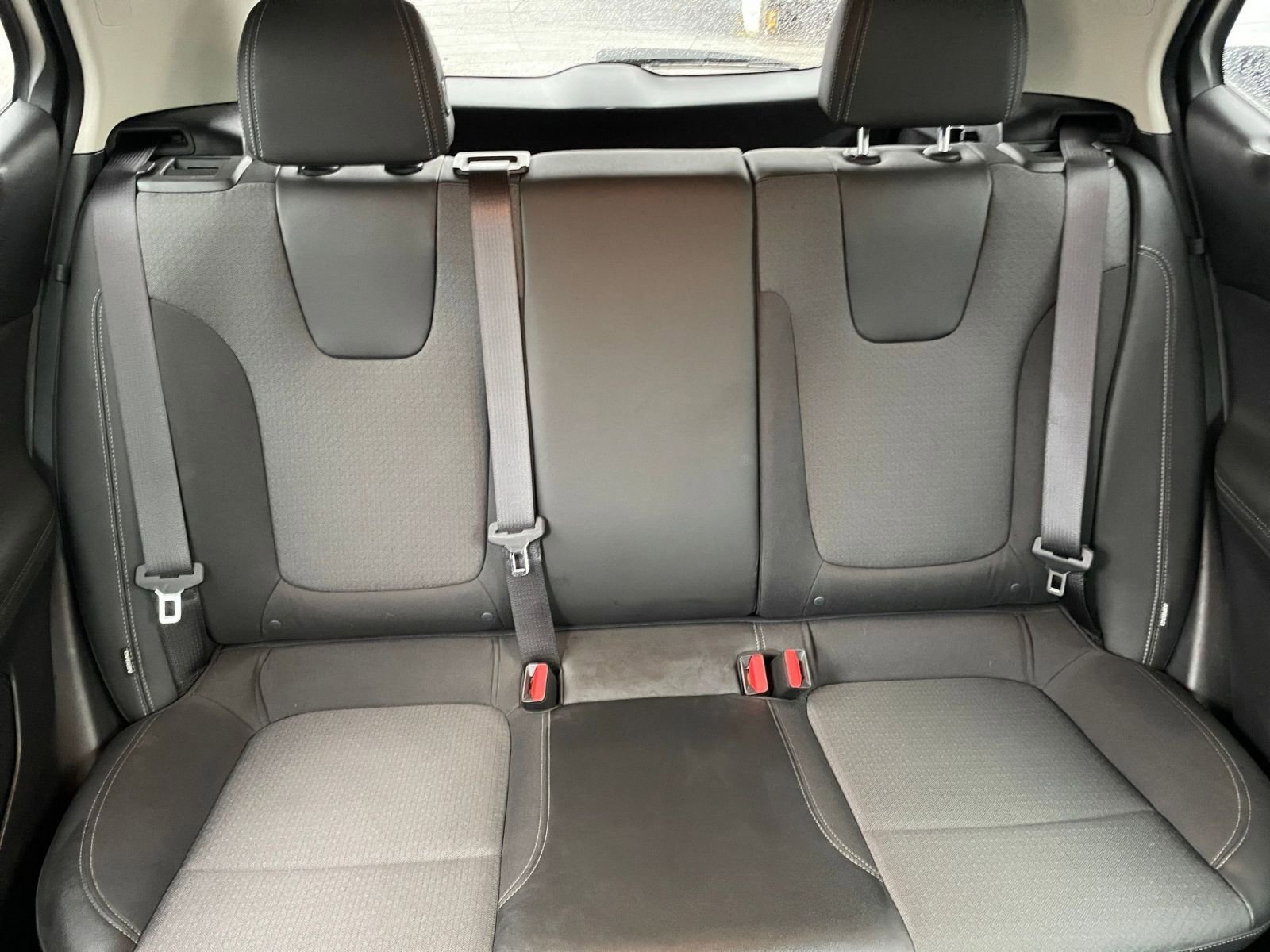 Used 2025 Buick Encore GX Preferred image 36