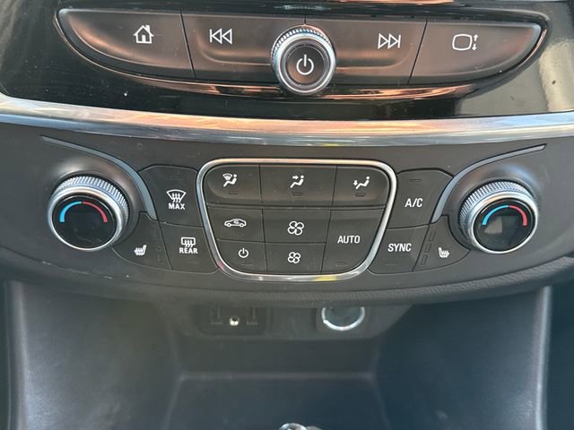 Used 2021 Chevrolet Traverse LT AWD/4WD image 31