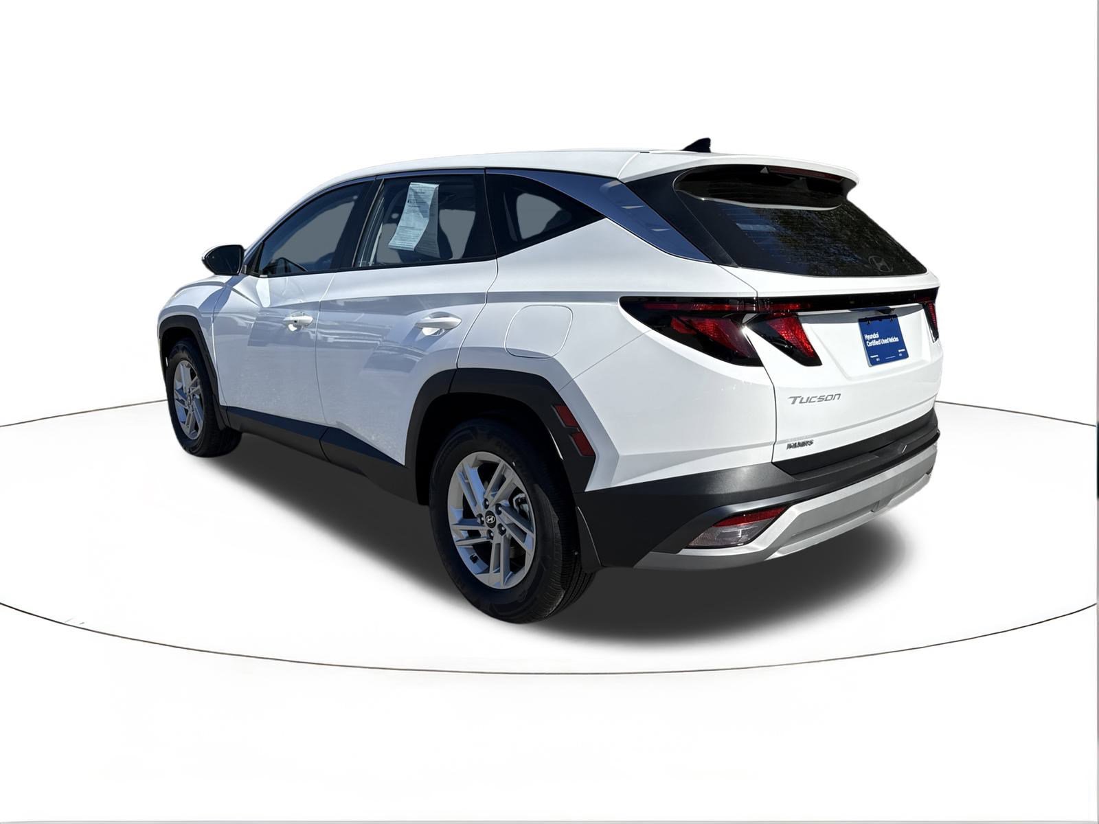 Certified 2025 Hyundai Tucson SE image 5