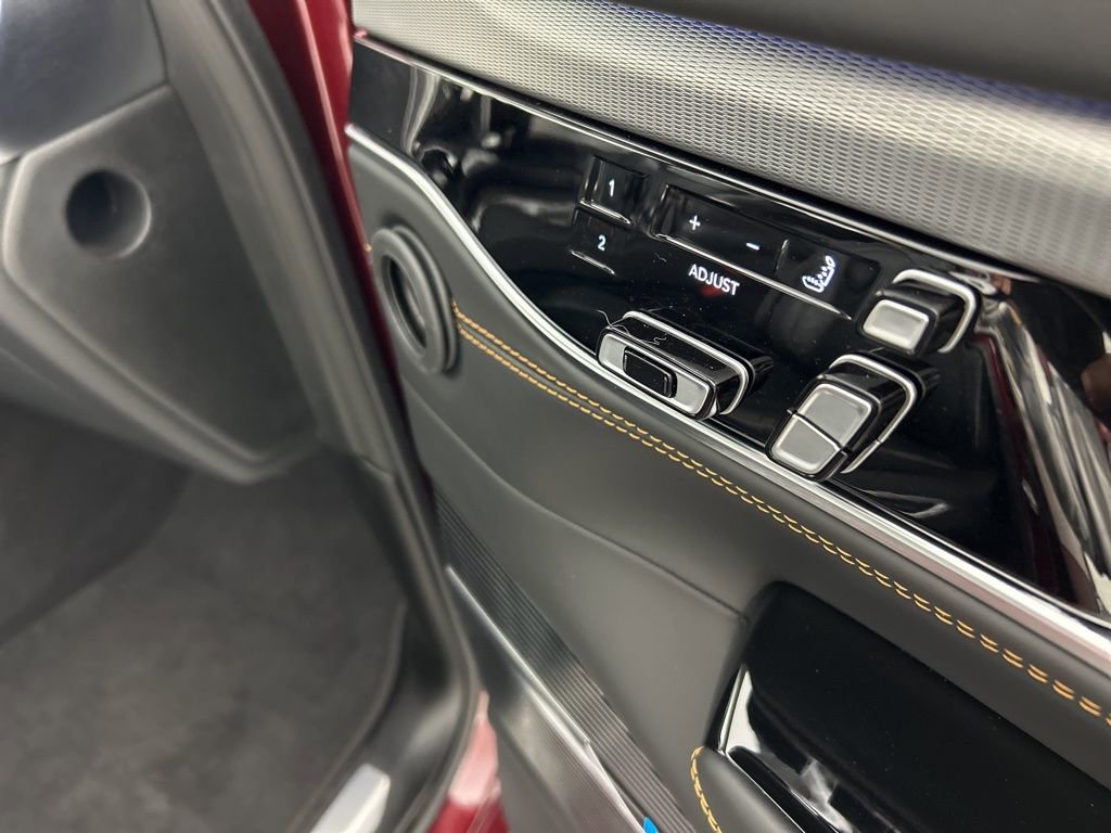 Used 2023 Jeep Grand Wagoneer Series III image 26