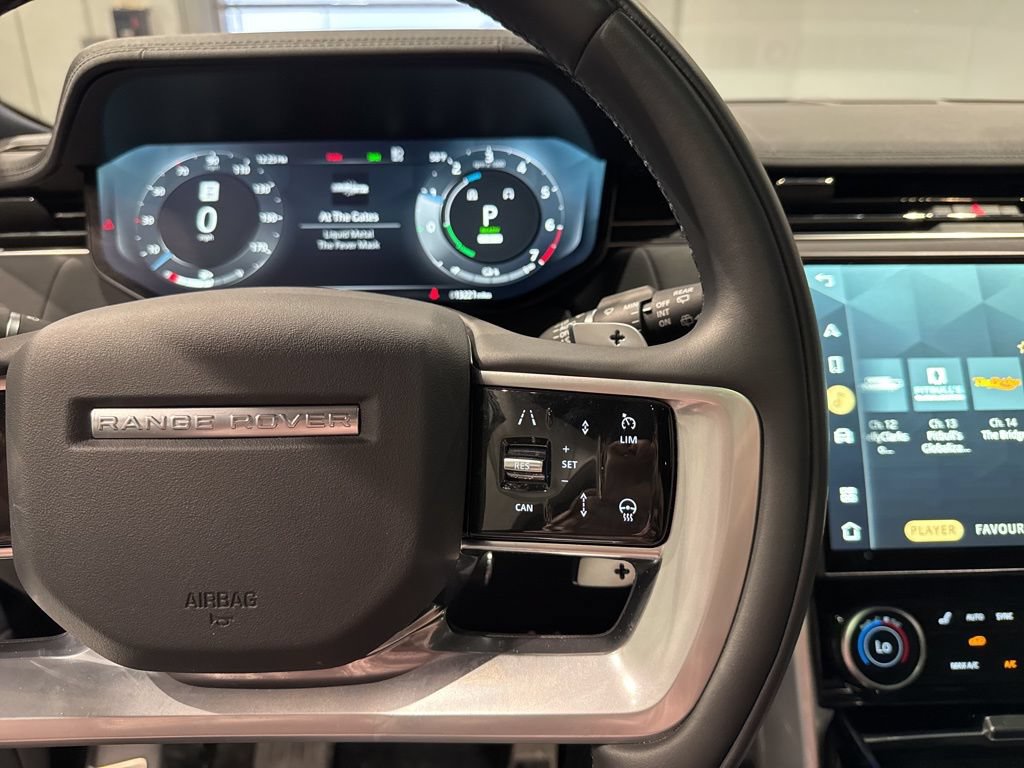 Used 2023 Land Rover Range Rover SE AWD/4WD image 25