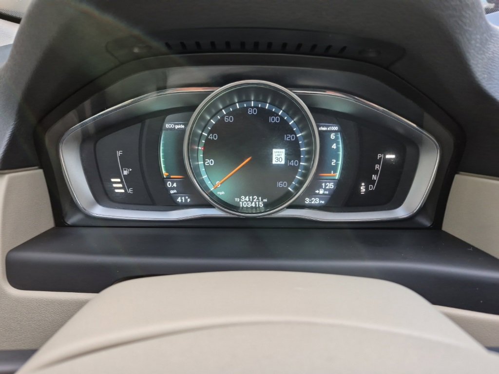 Used 2016 Volvo XC70 T5 Platinum image 23