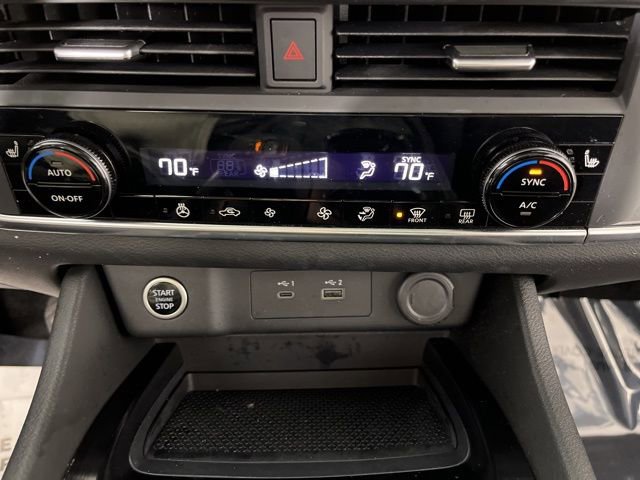 Used 2023 Nissan Rogue SV w/ SV Premium B Package image 27