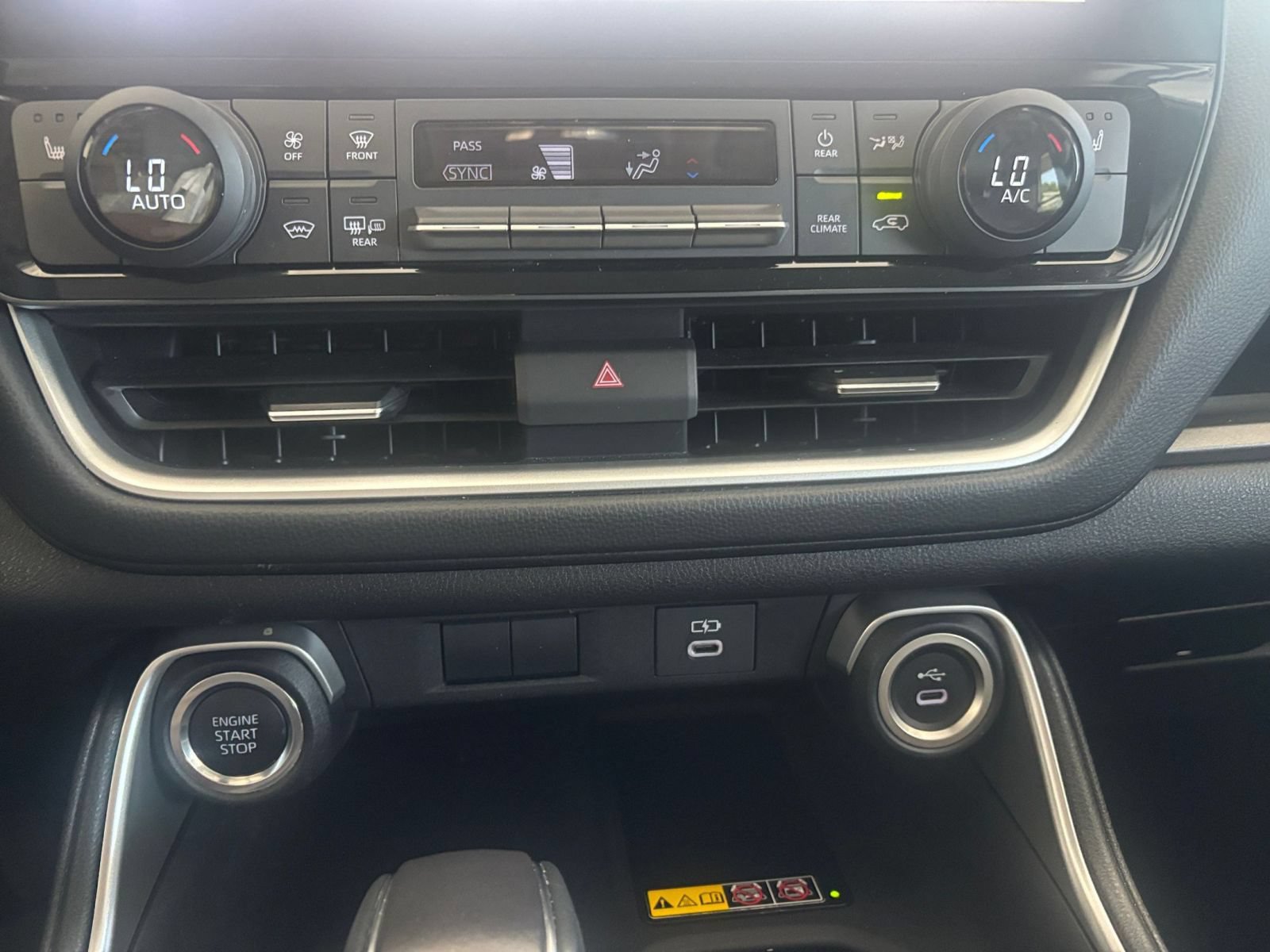 Used 2025 Toyota Grand Highlander FWD image 16