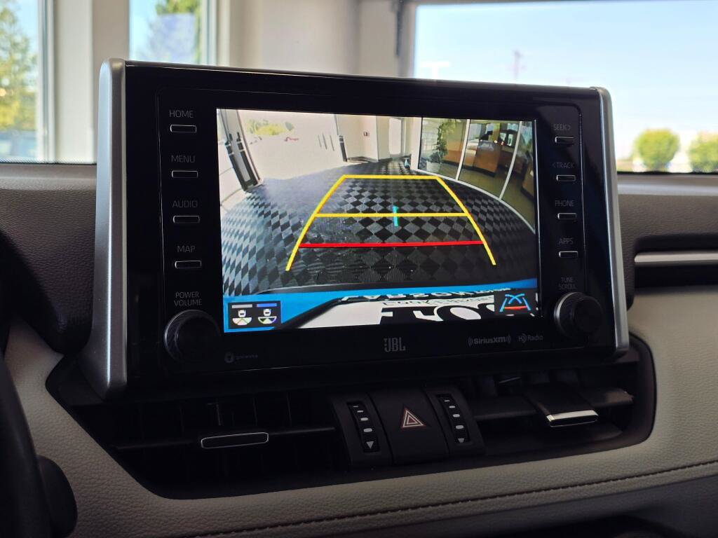 Used 2019 Toyota RAV4 XLE Premium AWD/4WD image 31