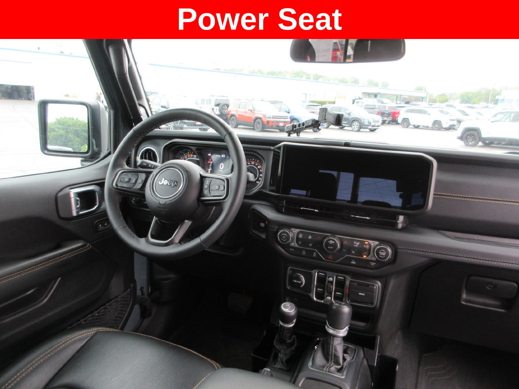 Used 2025 Jeep Gladiator Overland AWD/4WD image 23