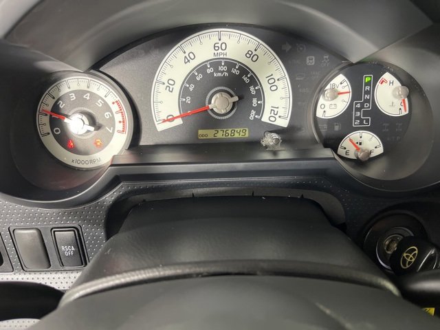 Used 2013 Toyota FJ Cruiser 4WD image 27