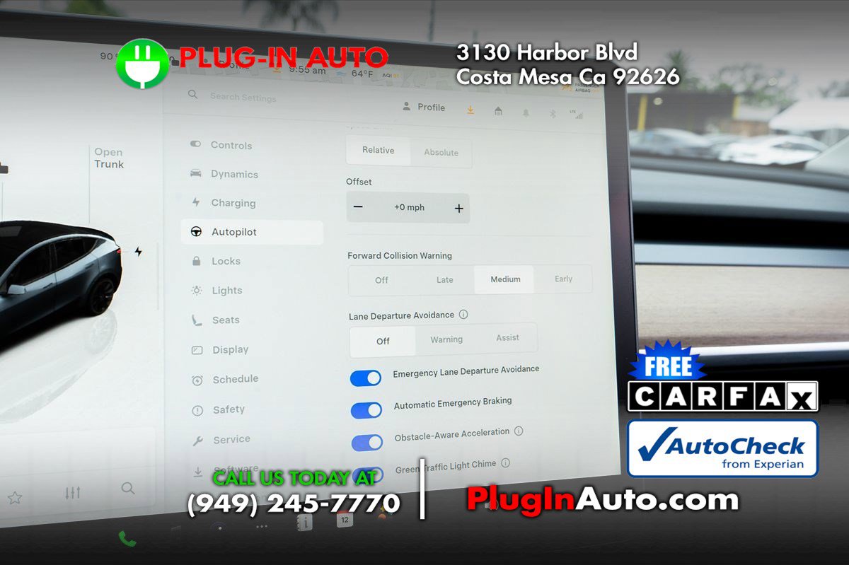 Used 2022 Tesla Model Y Long Range AWD/4WD image 25