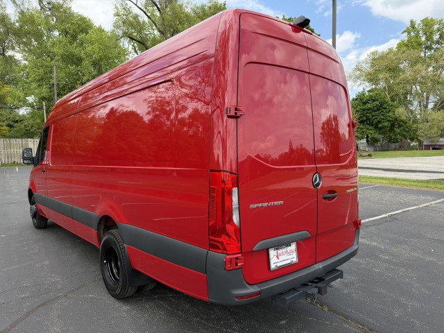 Used 2025 Mercedes-Benz Sprinter 3500 image 6