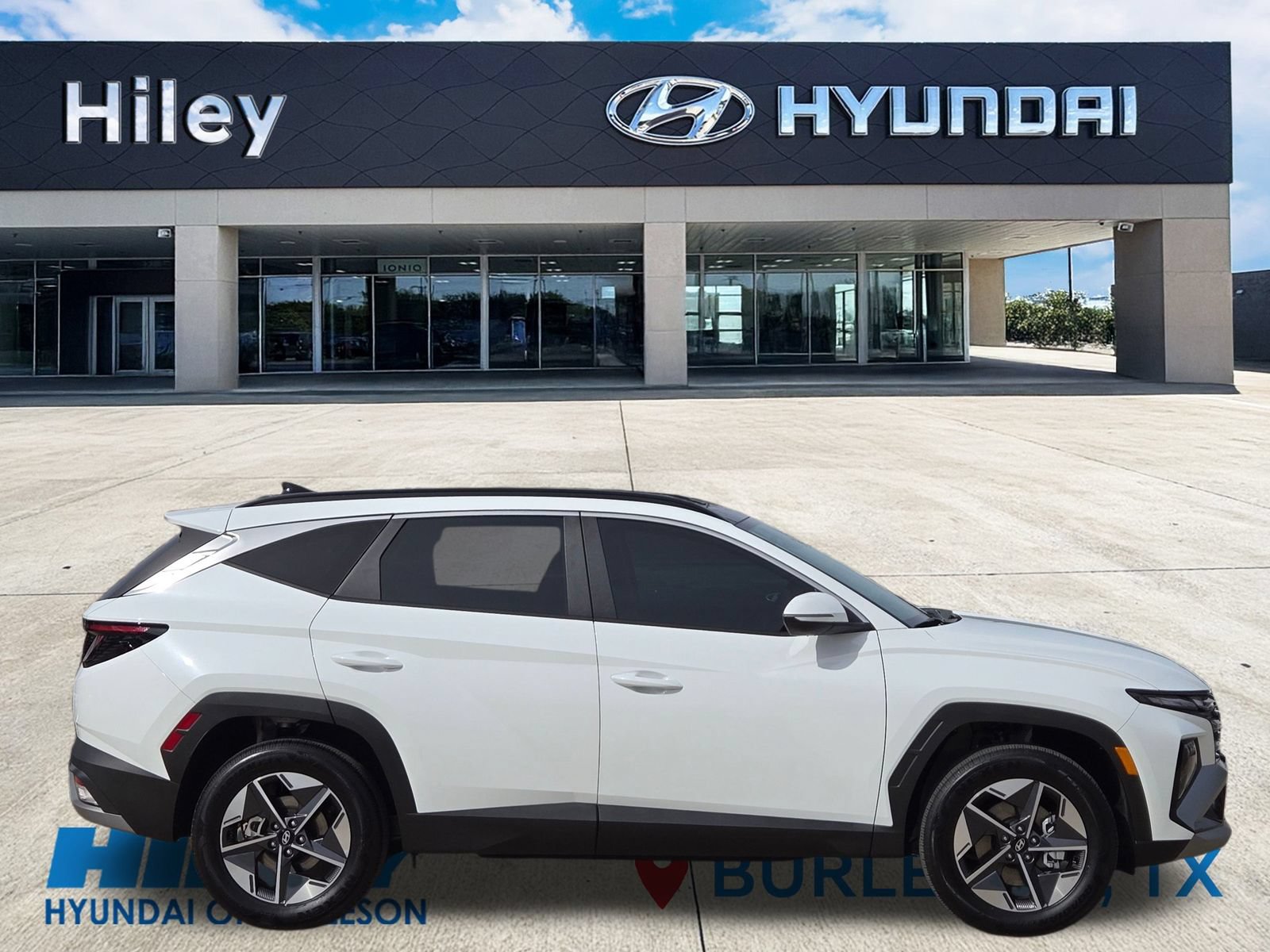 Certified 2025 Hyundai Tucson SEL w/ Tow & Go Package AWD/4WD image 3