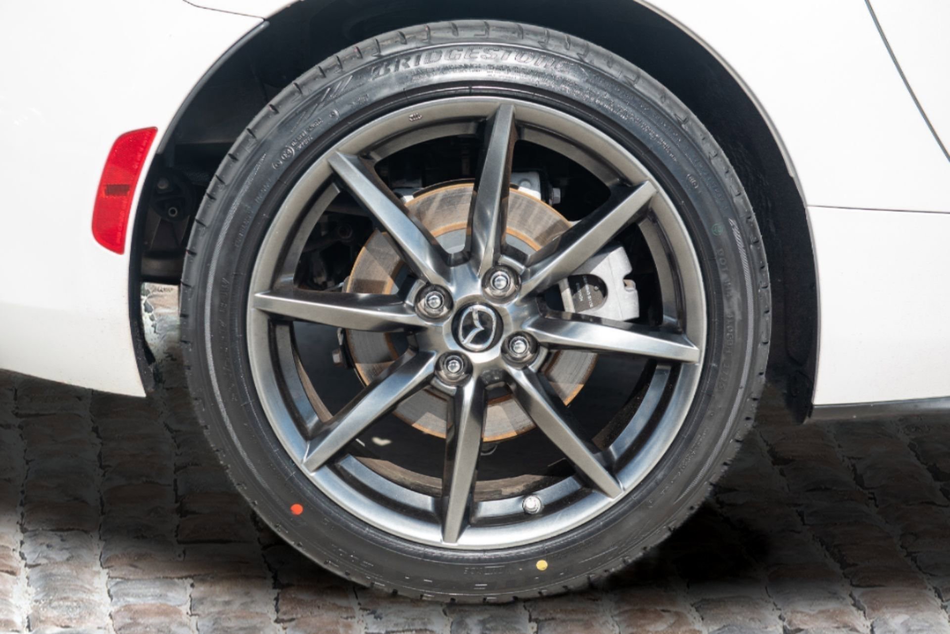 Used 2018 MAZDA MX-5 Miata RF Grand Touring image 25