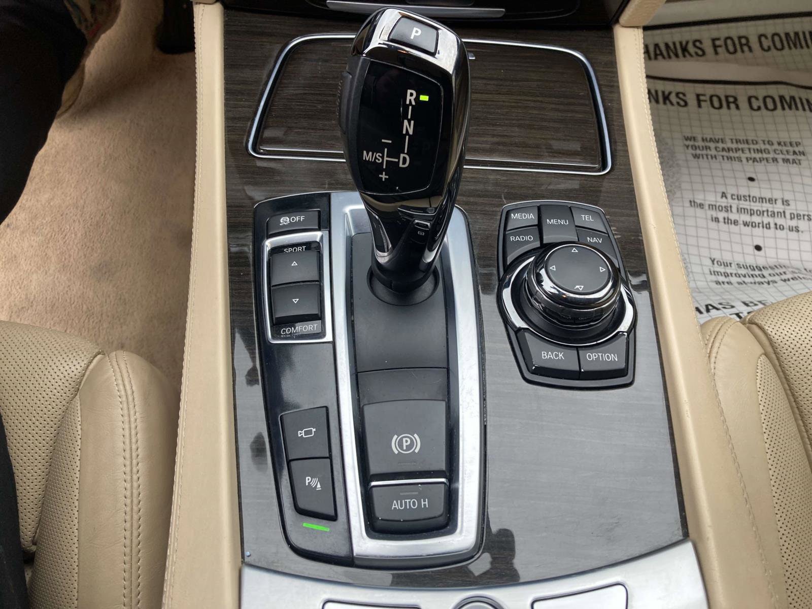Used 2013 BMW 750Li RWD image 29