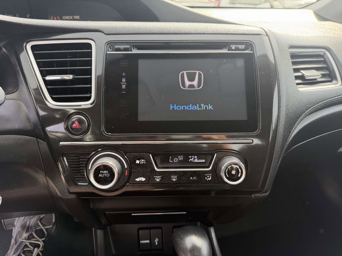 Used 2015 Honda Civic SE image 12
